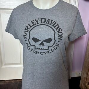 Harley-Davidson Gray Short Sleeve Tee with Skull Graphic